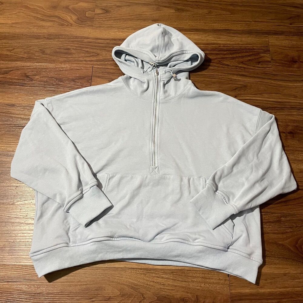 Le Lis Collection Gray 1/2 Zip Boxy Hoodie Womens Size Medium Kangaroo Pocket